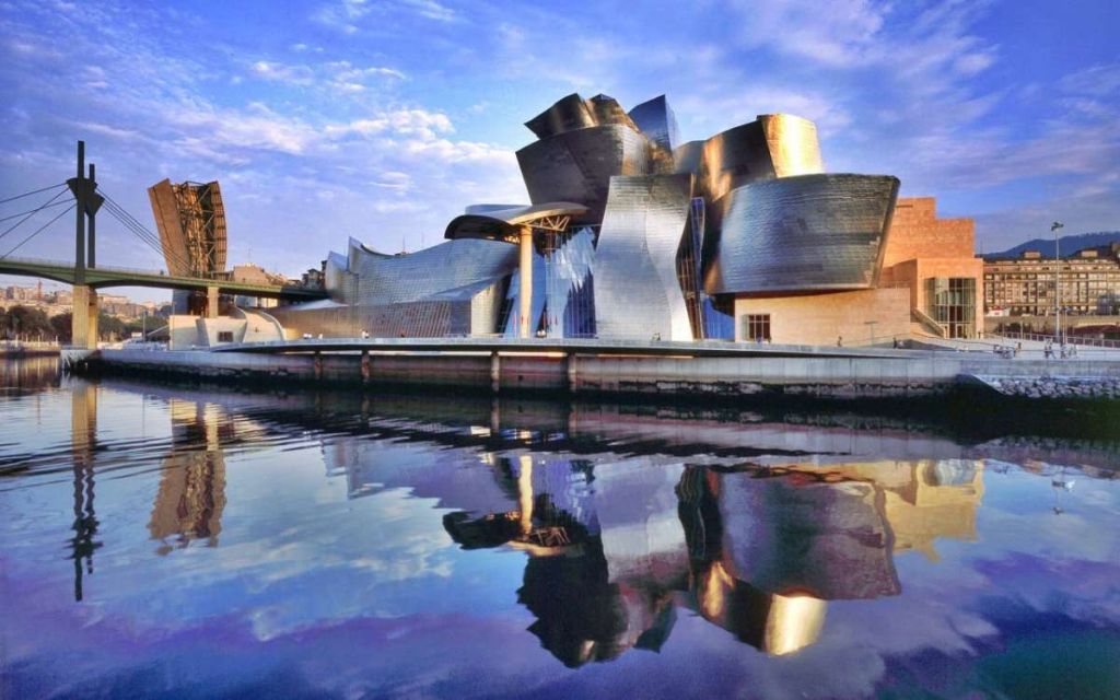 museo-guggenheim-a-bilbao